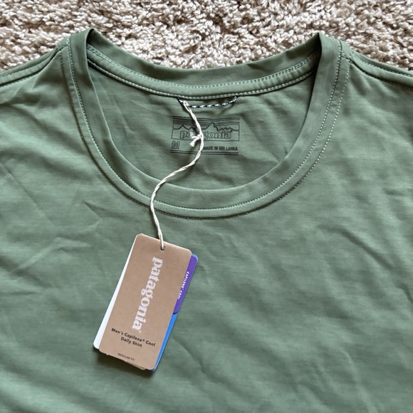Brand new Patagonia Capilene Daily Shirt Men's Medium Green - Picture 3 of 9